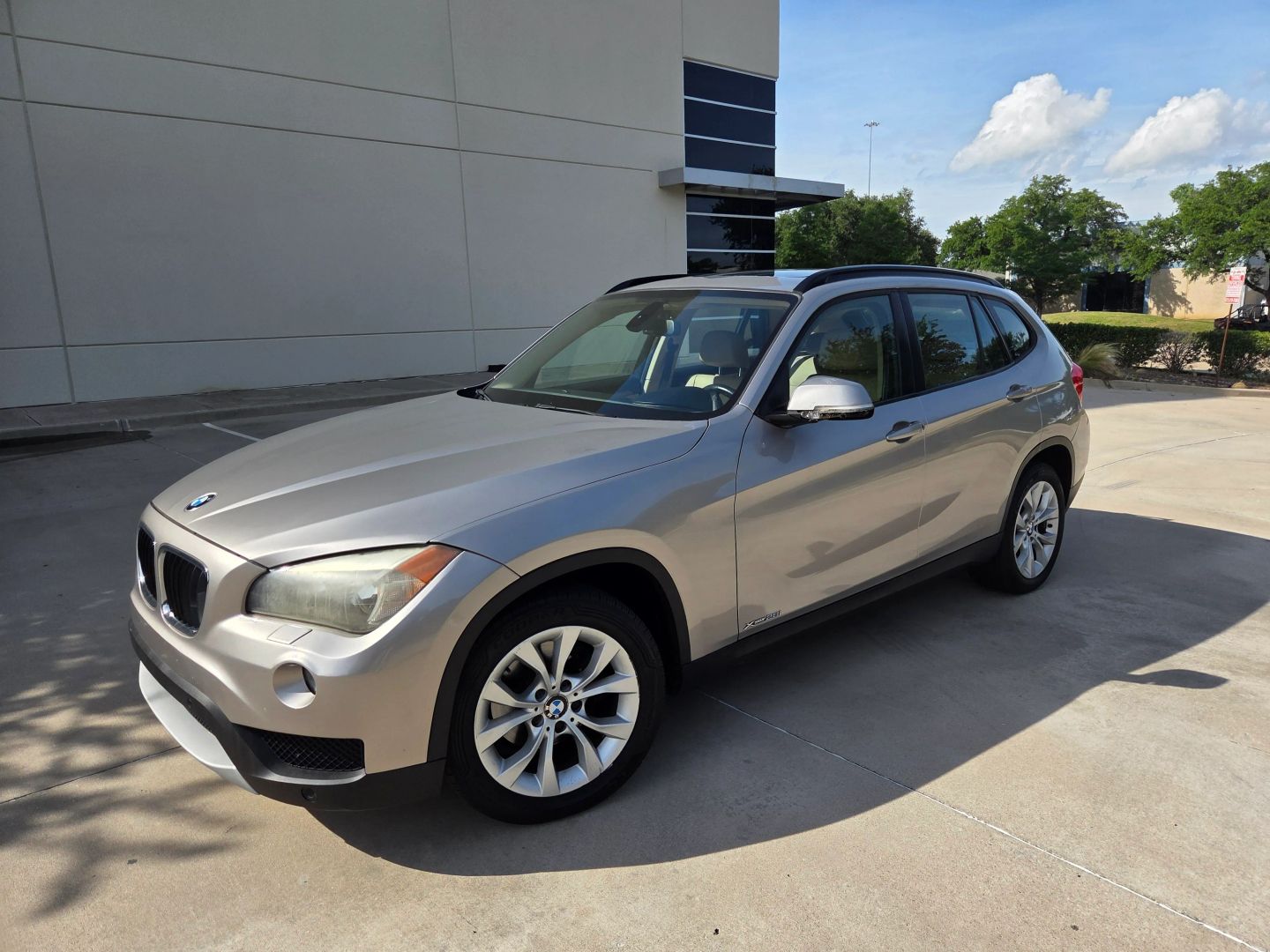 bmw x1 2014 WBAVL1C51EVY12358 image bmw x1 2014 WBAVL1C51EVY12358 image