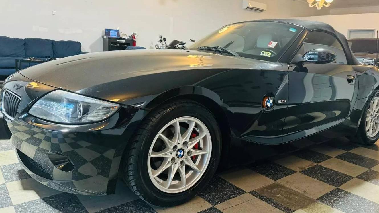BMW Z4 2004 4USBT33574LS53145 image