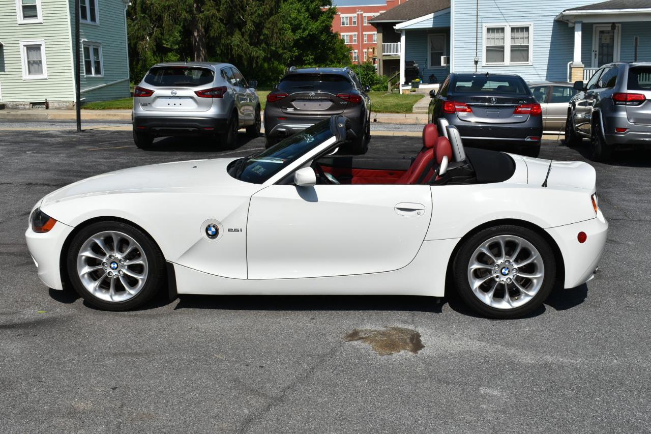 bmw z4 2004 4USBT33554LS50518 image bmw z4 2004 4USBT33554LS50518 image