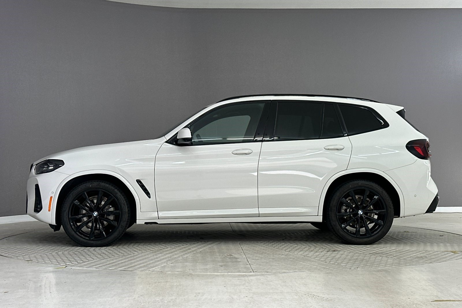 bmw x3 2024 5UX43DP0XR9U27392 image bmw x3 2024 5UX43DP0XR9U27392 image