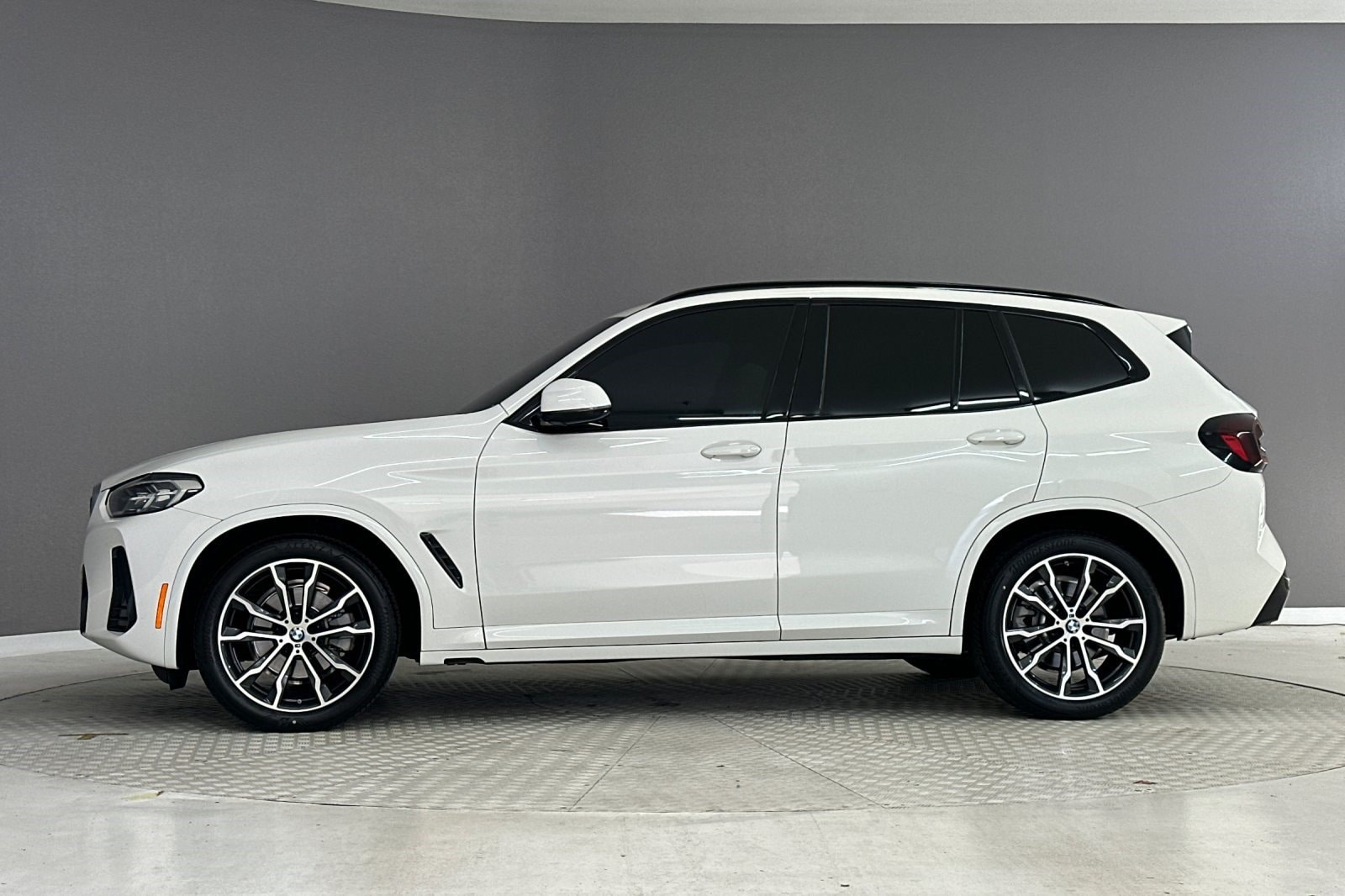 bmw x3 2024 5UX43DP00R9W62111 image bmw x3 2024 5UX43DP00R9W62111 image