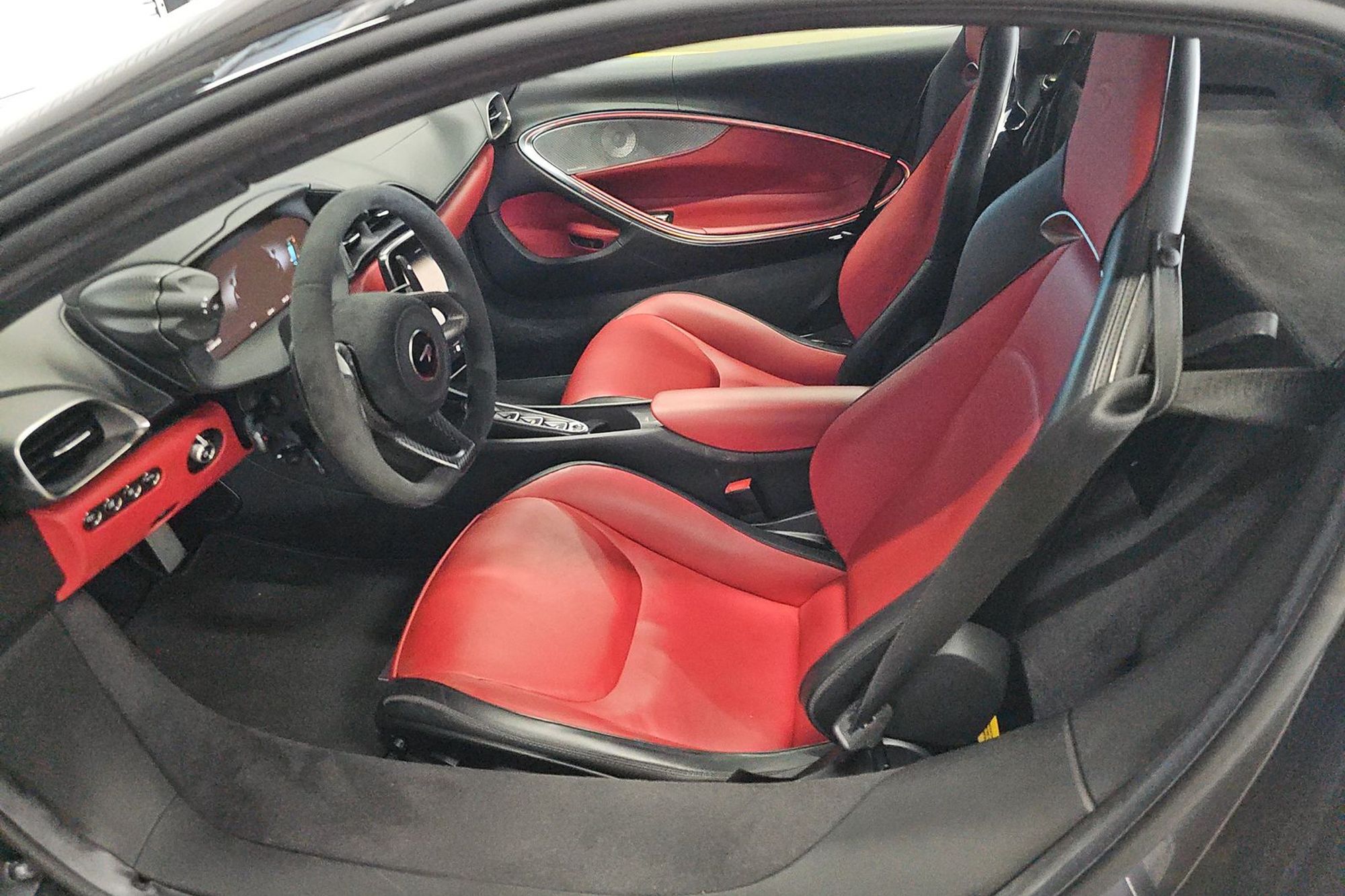 mclaren artura 2023 SBM16AEA4PW001810 image mclaren artura 2023 SBM16AEA4PW001810 image