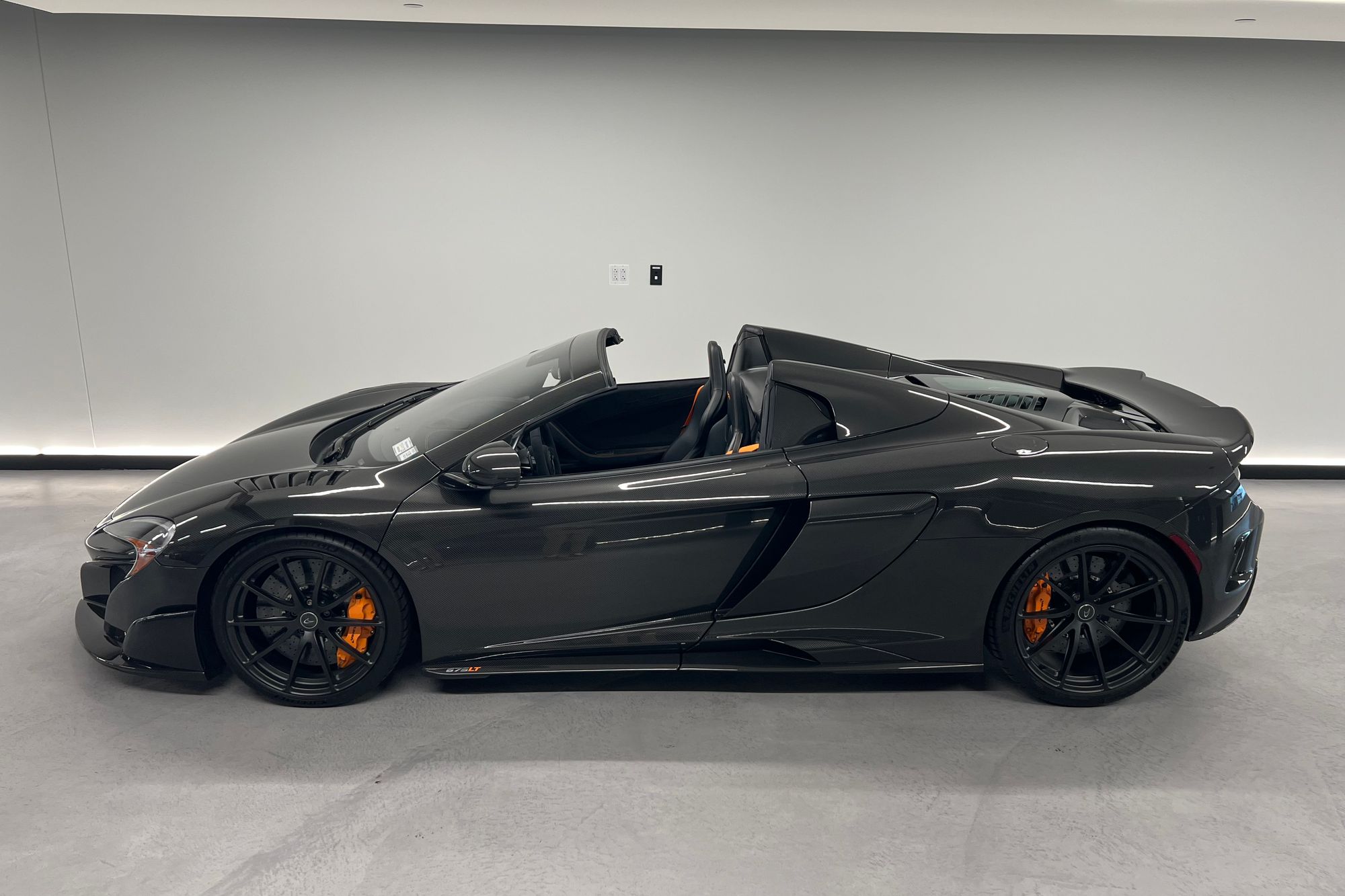 mclaren 675lt 2016 SBM11SAA3GW067565 image mclaren 675lt 2016 SBM11SAA3GW067565 image