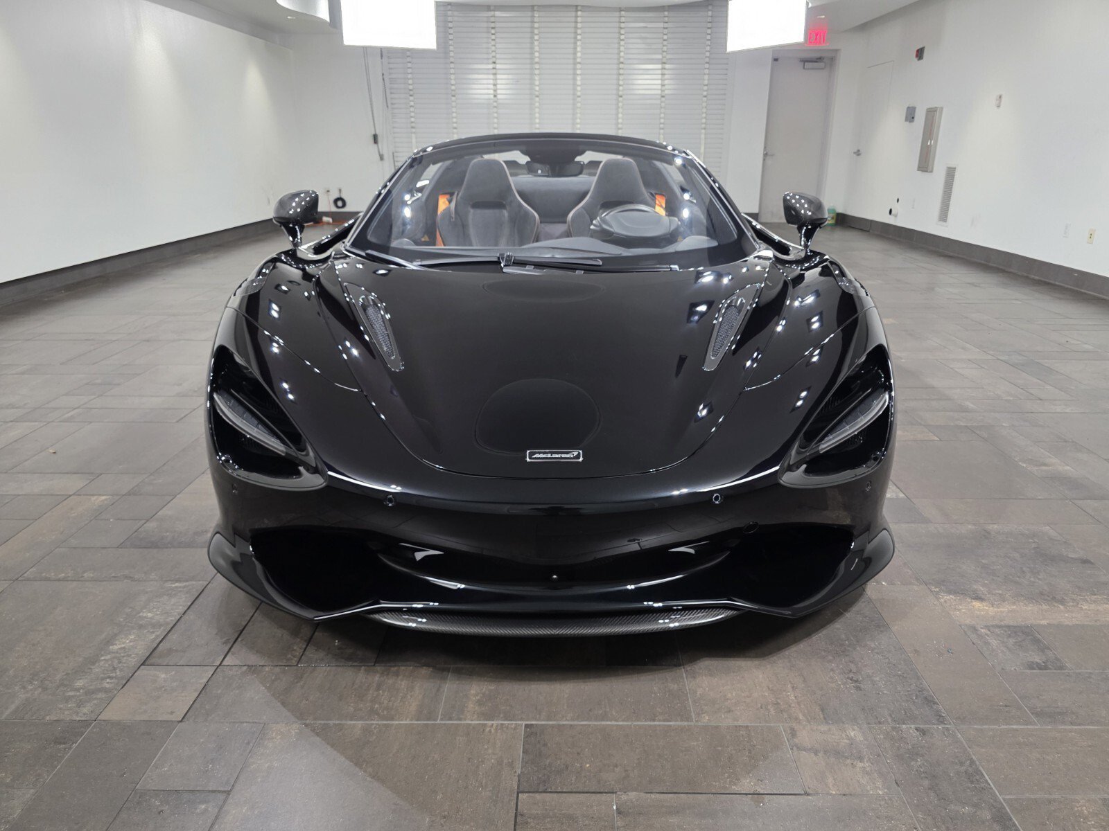 mclaren 750s 2025 SBM14BCA9SW009280 image mclaren 750s 2025 SBM14BCA9SW009280 image