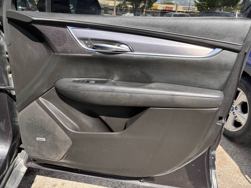 cadillac xt5 2017 1GYKNERSXHZ185624 image