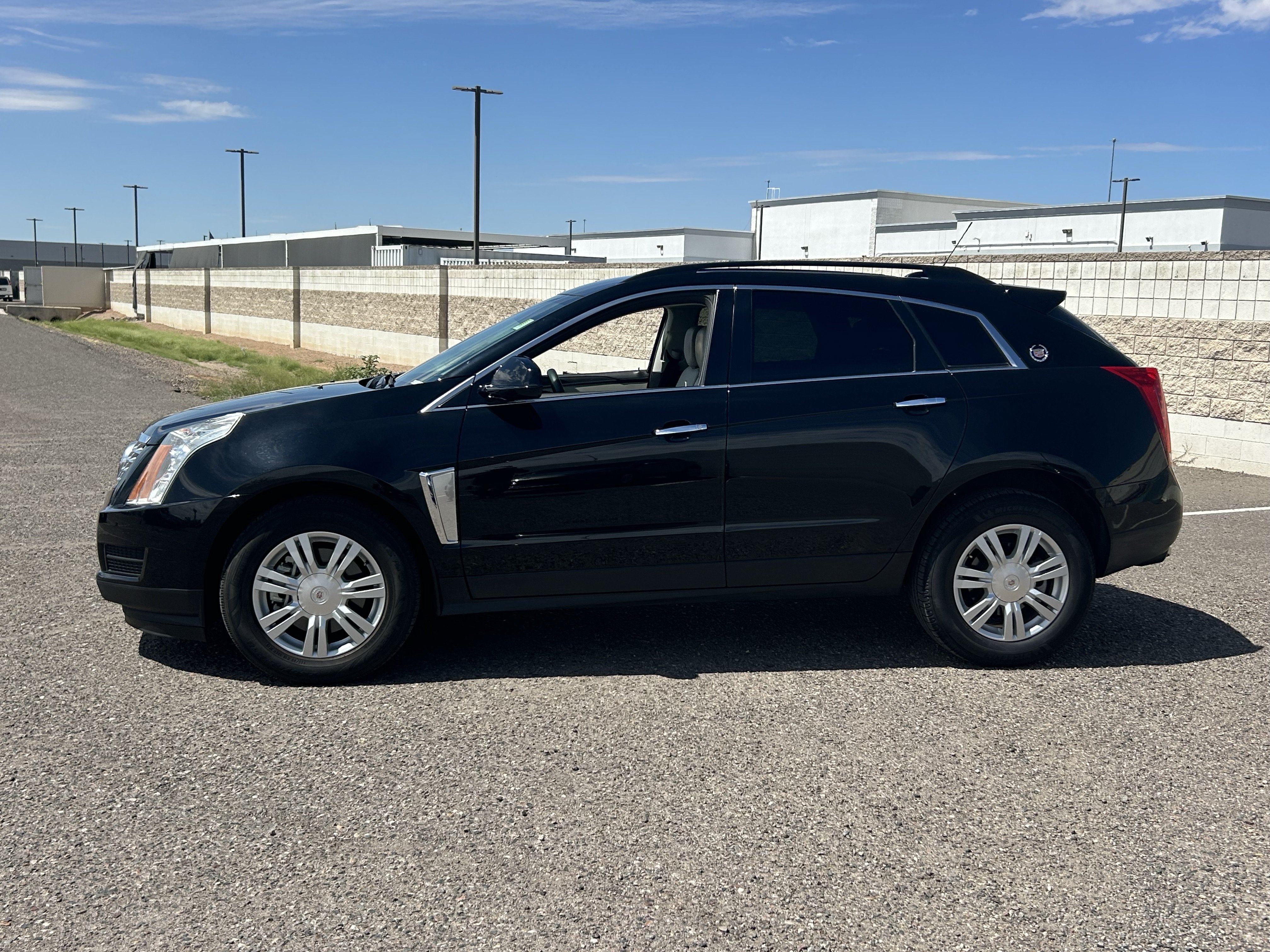 cadillac srx 2016 3GYFNAE33GS579048 image cadillac srx 2016 3GYFNAE33GS579048 image