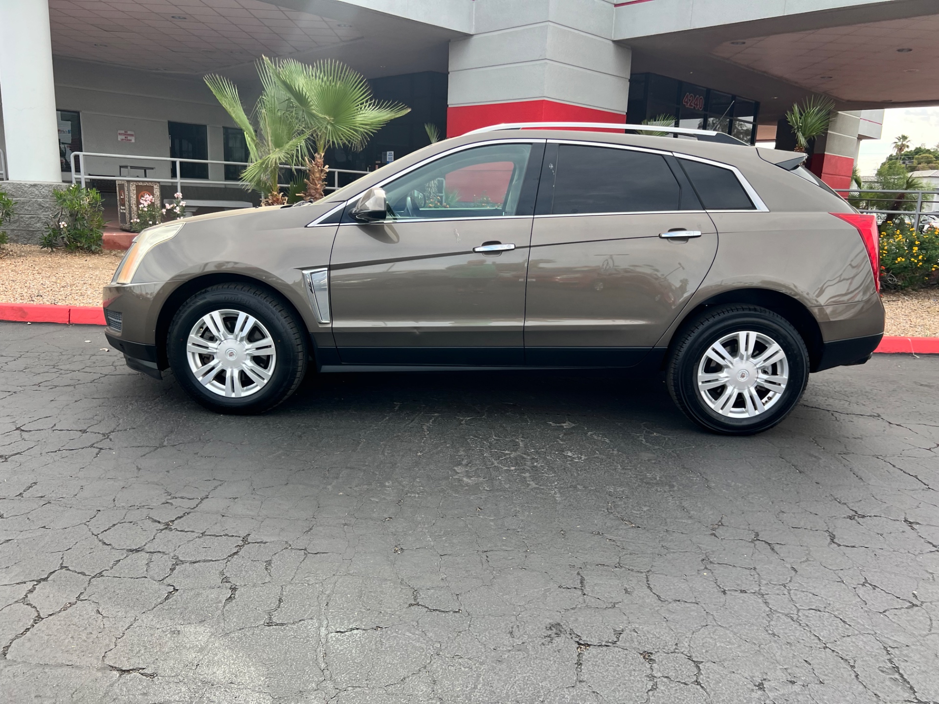cadillac srx 2014 3GYFNBE35ES573674 image cadillac srx 2014 3GYFNBE35ES573674 image