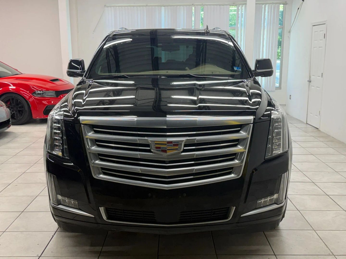 cadillac escalade 2019 1GYS4DKJ9KR134511 image cadillac escalade 2019 1GYS4DKJ9KR134511 image