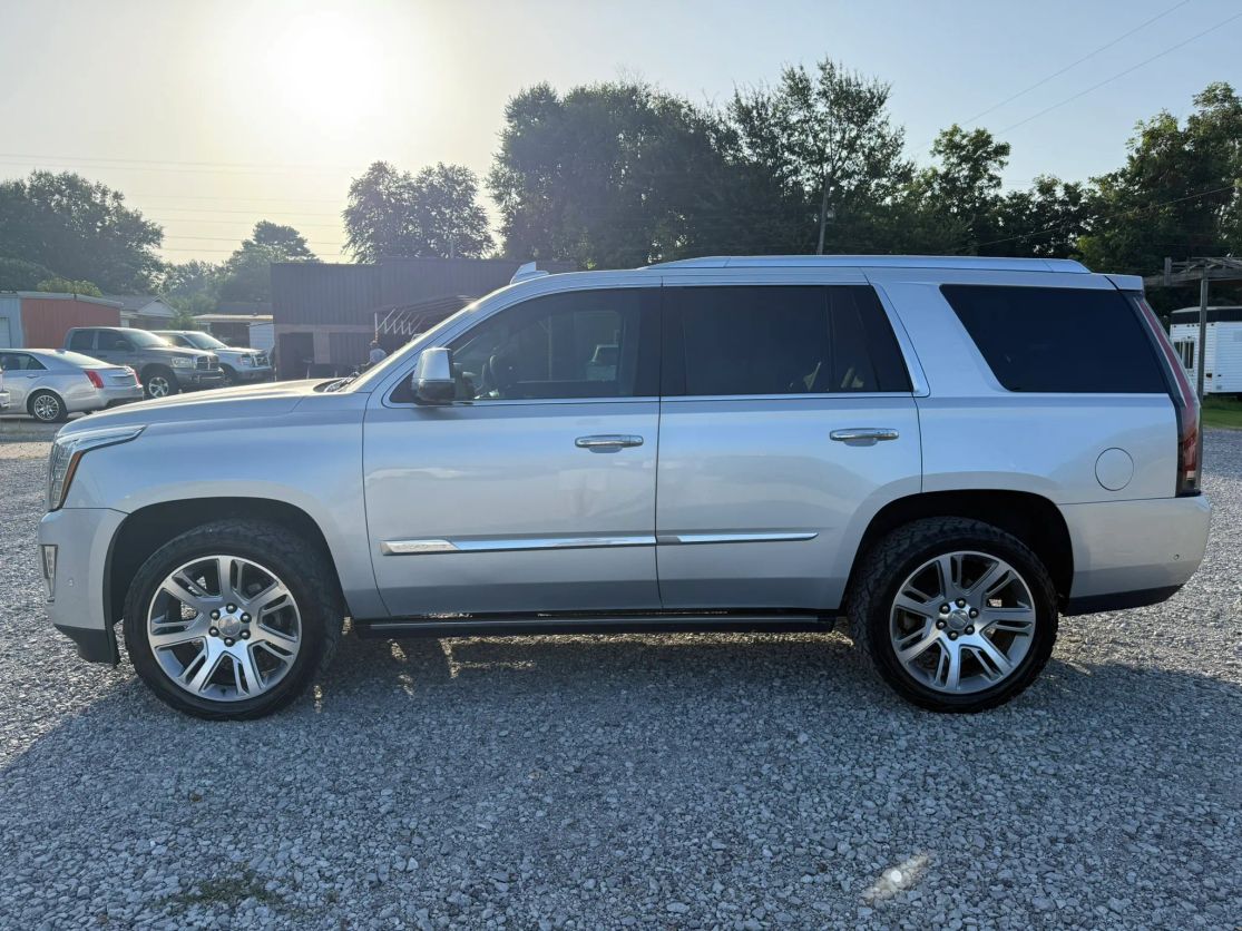 cadillac escalade 2018 1GYS3CKJ9JR136061 image cadillac escalade 2018 1GYS3CKJ9JR136061 image