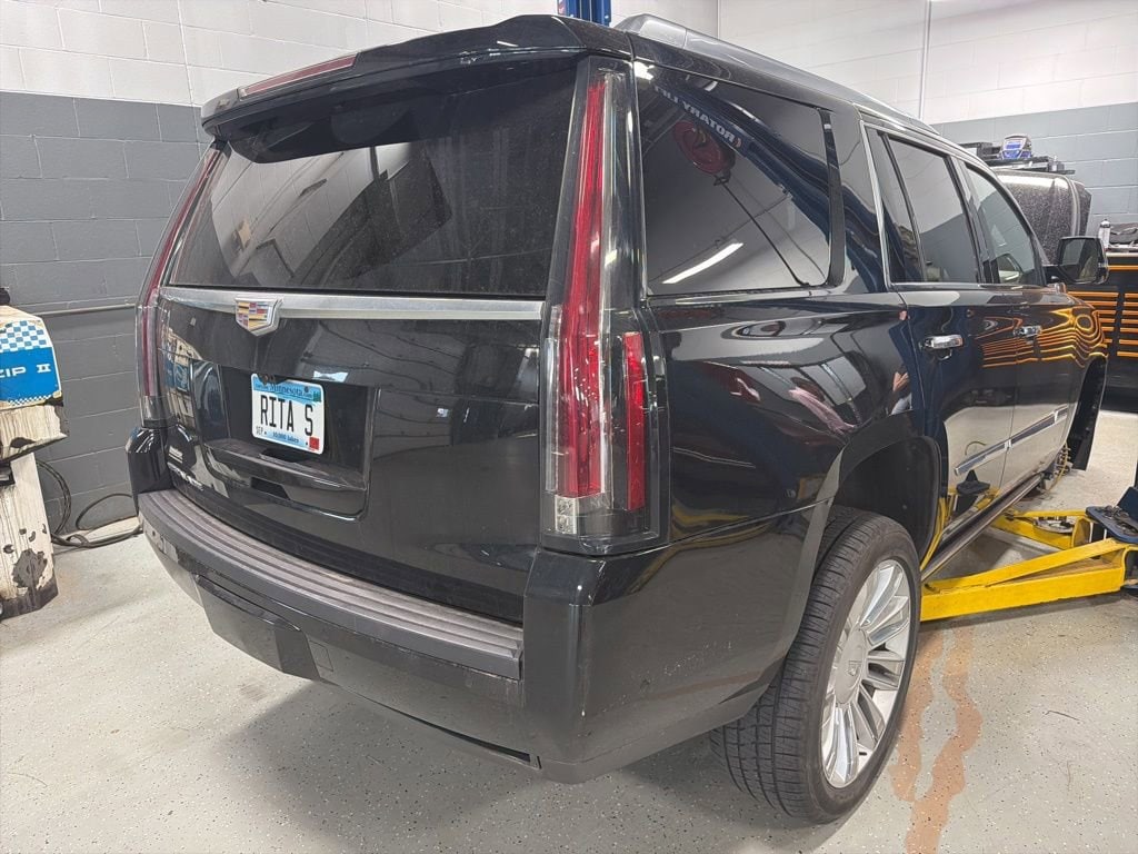 cadillac escalade 2018 1GYS4DKJ7JR122159 image cadillac escalade 2018 1GYS4DKJ7JR122159 image