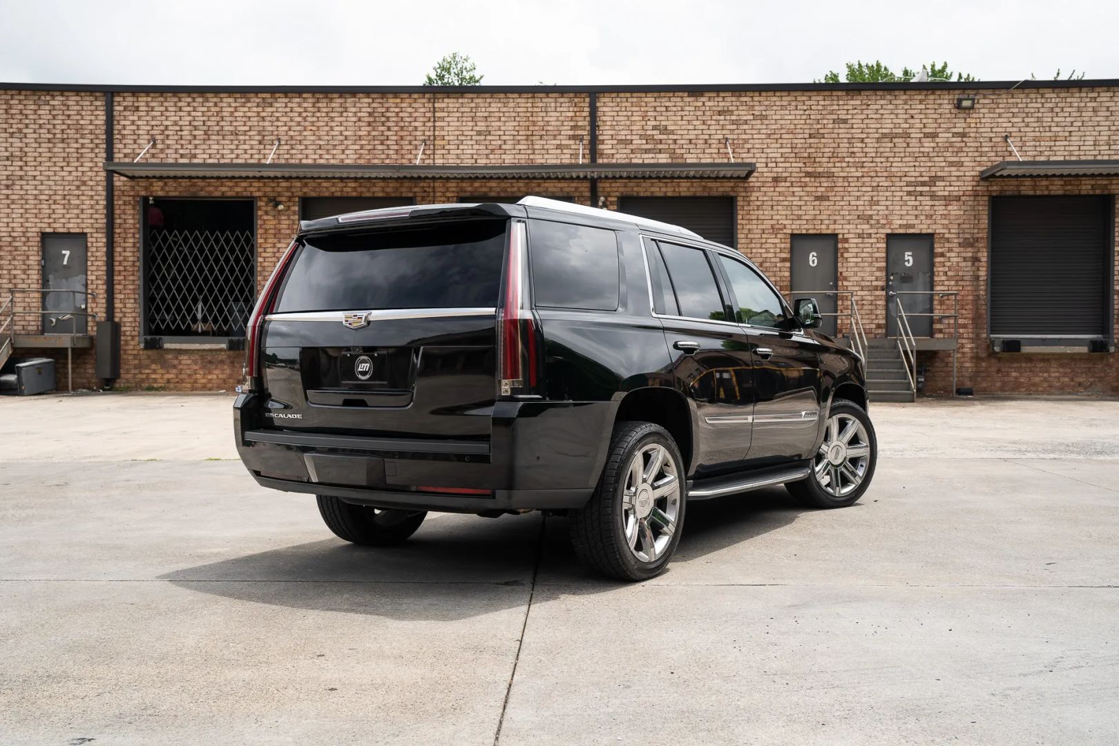 cadillac escalade 2017 1GYS3BKJXHR133190 image cadillac escalade 2017 1GYS3BKJXHR133190 image