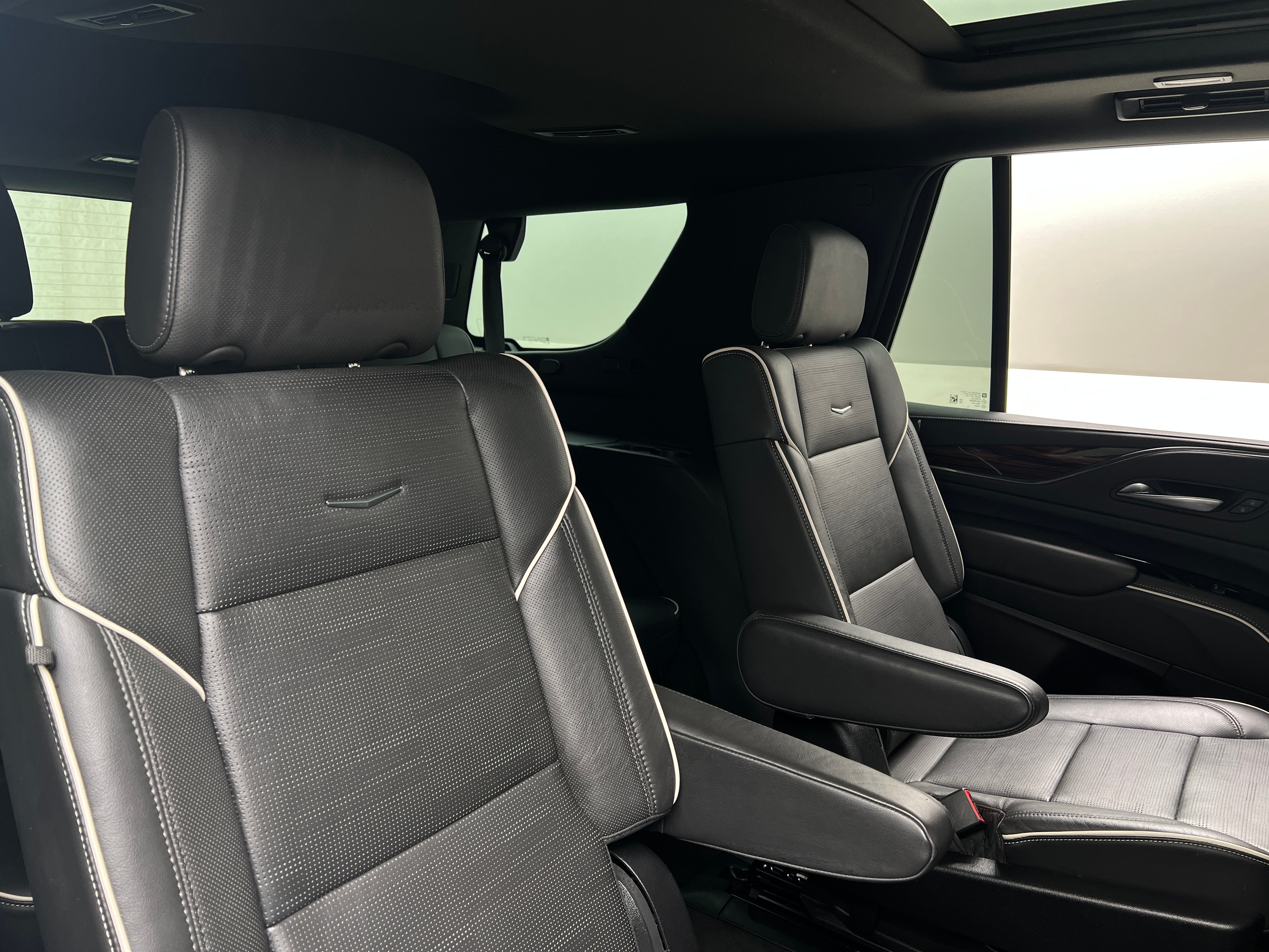 cadillac escalade 2024 1GYS4BKL5RR138524 image cadillac escalade 2024 1GYS4BKL5RR138524 image