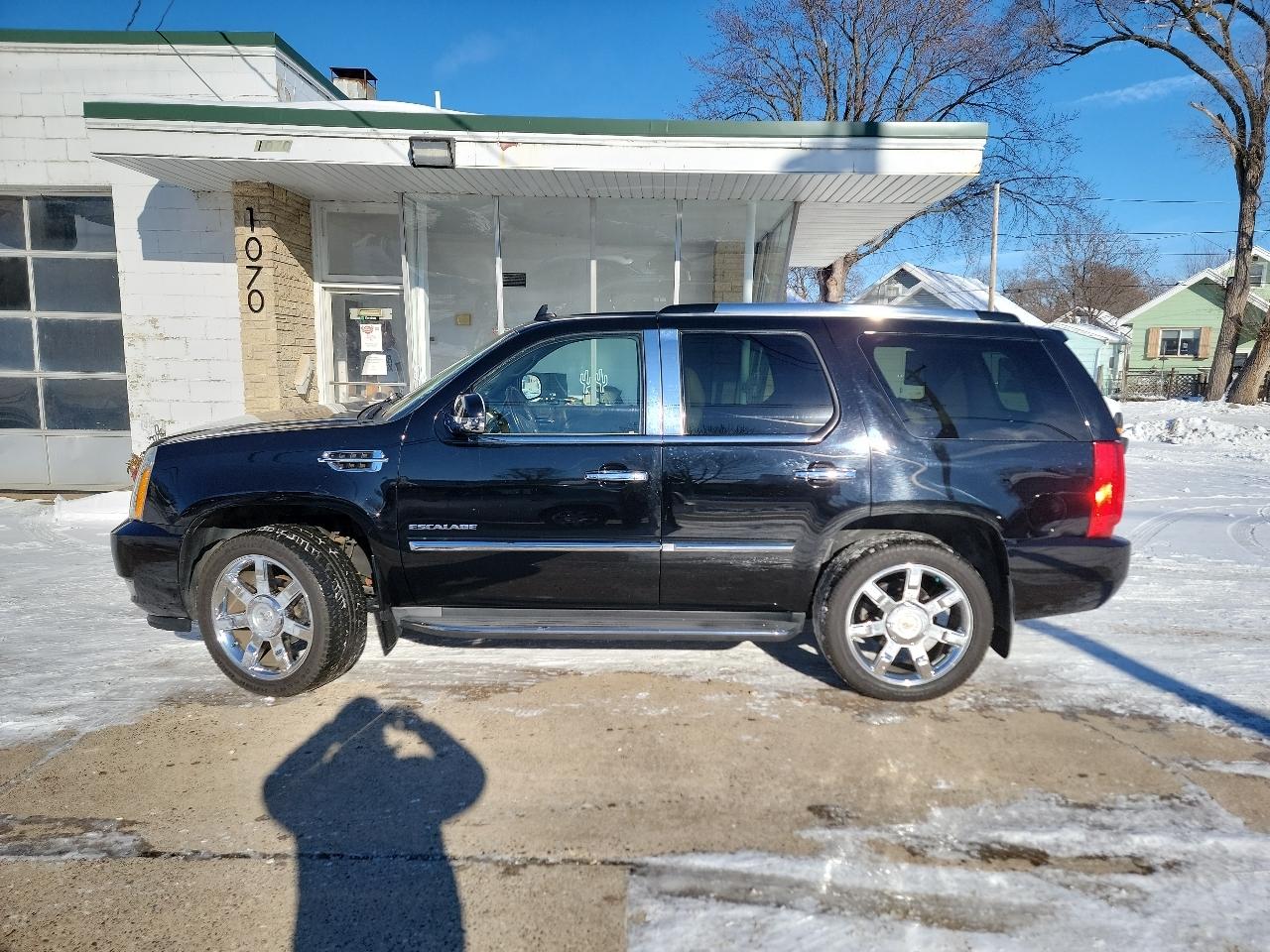 cadillac escalade 2011 1GYS4BEF4BR144150 image cadillac escalade 2011 1GYS4BEF4BR144150 image