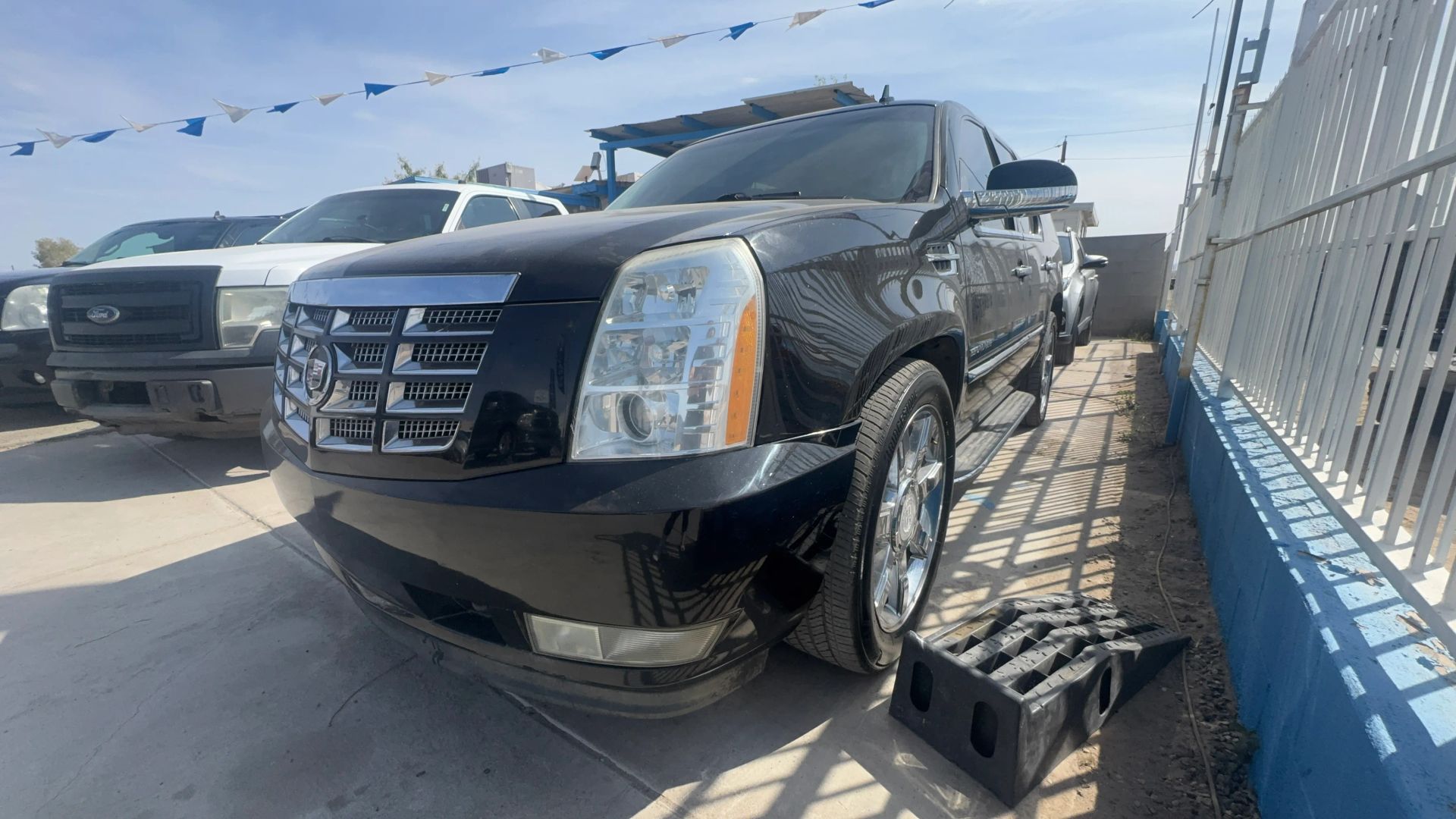 cadillac escalade 2011 1GYS3AEF0BR194282 image cadillac escalade 2011 1GYS3AEF0BR194282 image