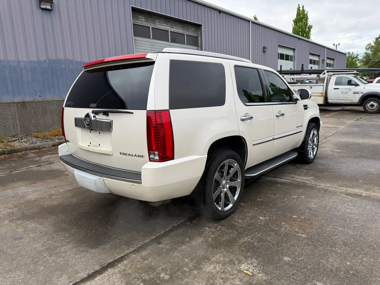 cadillac escalade 2010 1GYUKBEF2AR241439 image cadillac escalade 2010 1GYUKBEF2AR241439 image