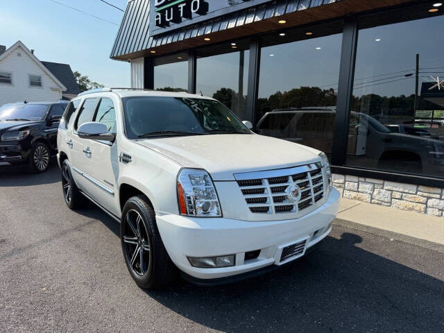 cadillac escalade 2010 1GYUKCEF6AR176200 image cadillac escalade 2010 1GYUKCEF6AR176200 image