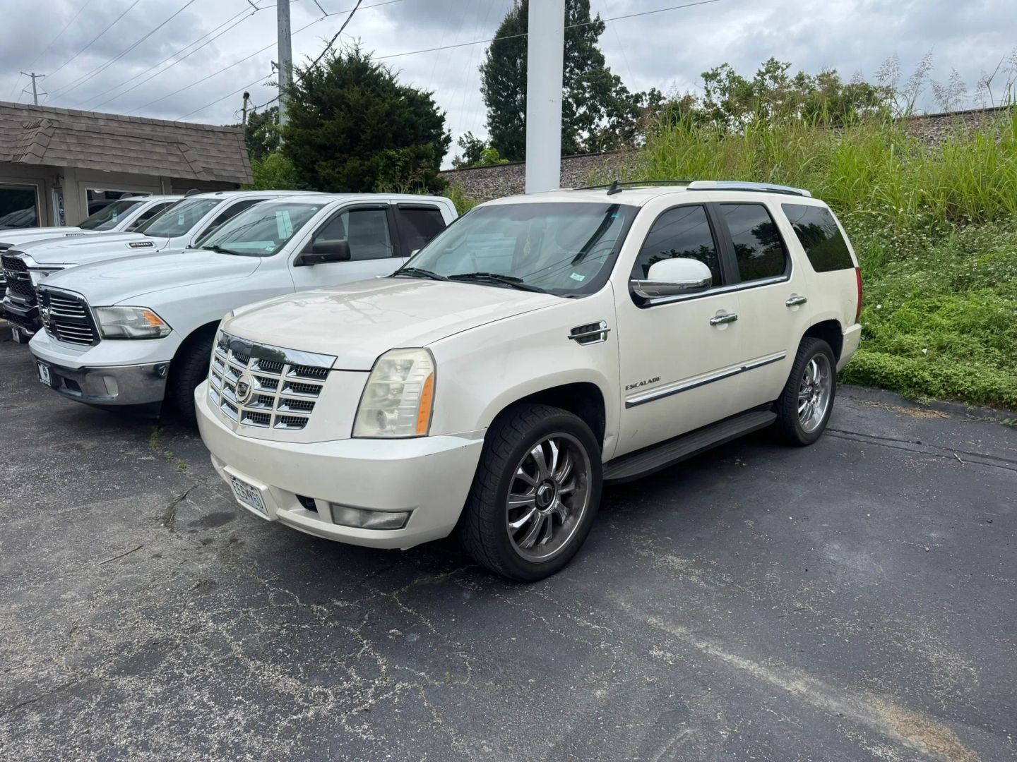 cadillac escalade 2010 1GYUKCEF1AR120567 image cadillac escalade 2010 1GYUKCEF1AR120567 image