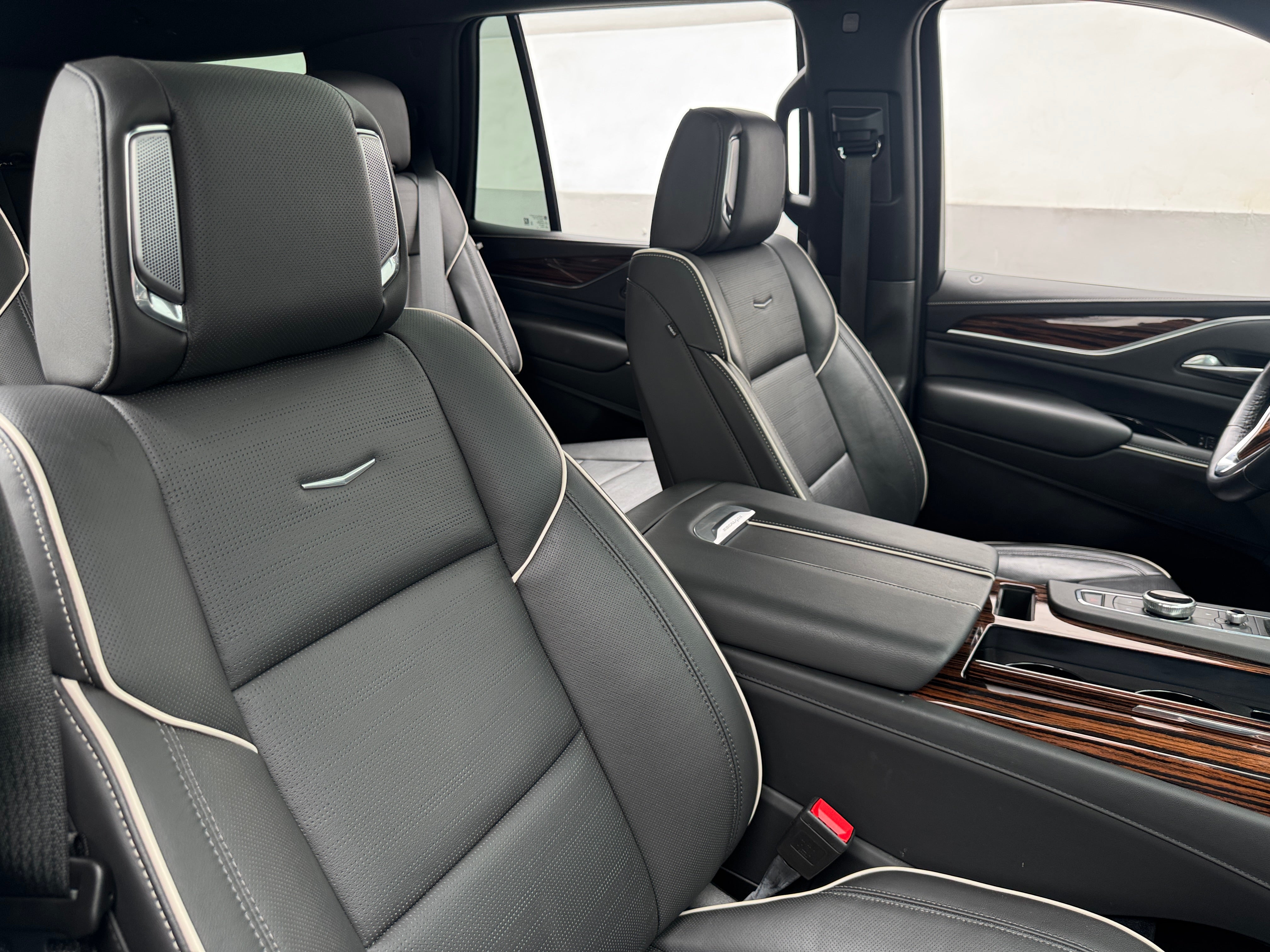 cadillac escalade 2022 1GYS4CKL1NR243674 image cadillac escalade 2022 1GYS4CKL1NR243674 image