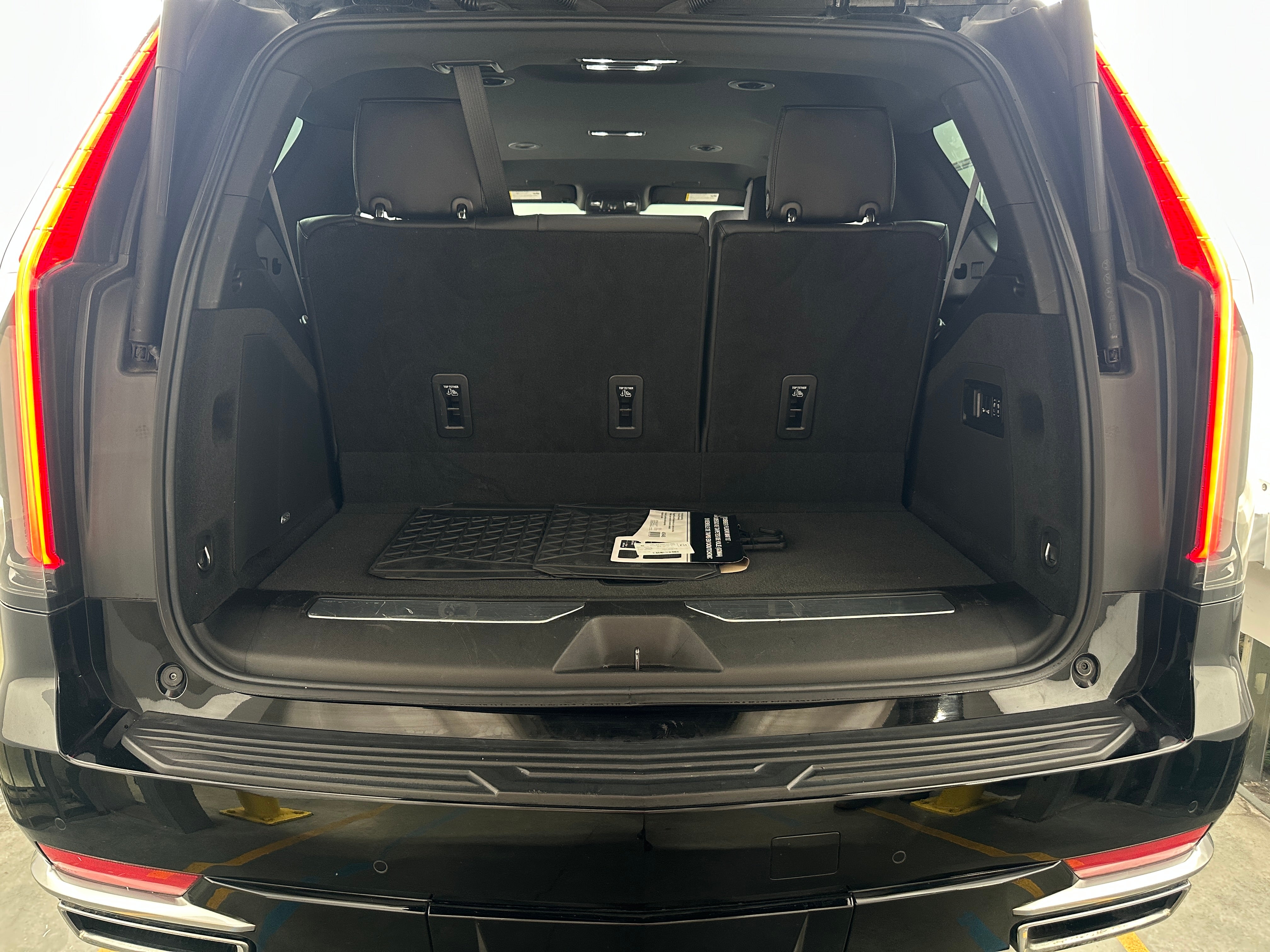 cadillac escalade 2022 1GYS4AKL1NR104682 image cadillac escalade 2022 1GYS4AKL1NR104682 image