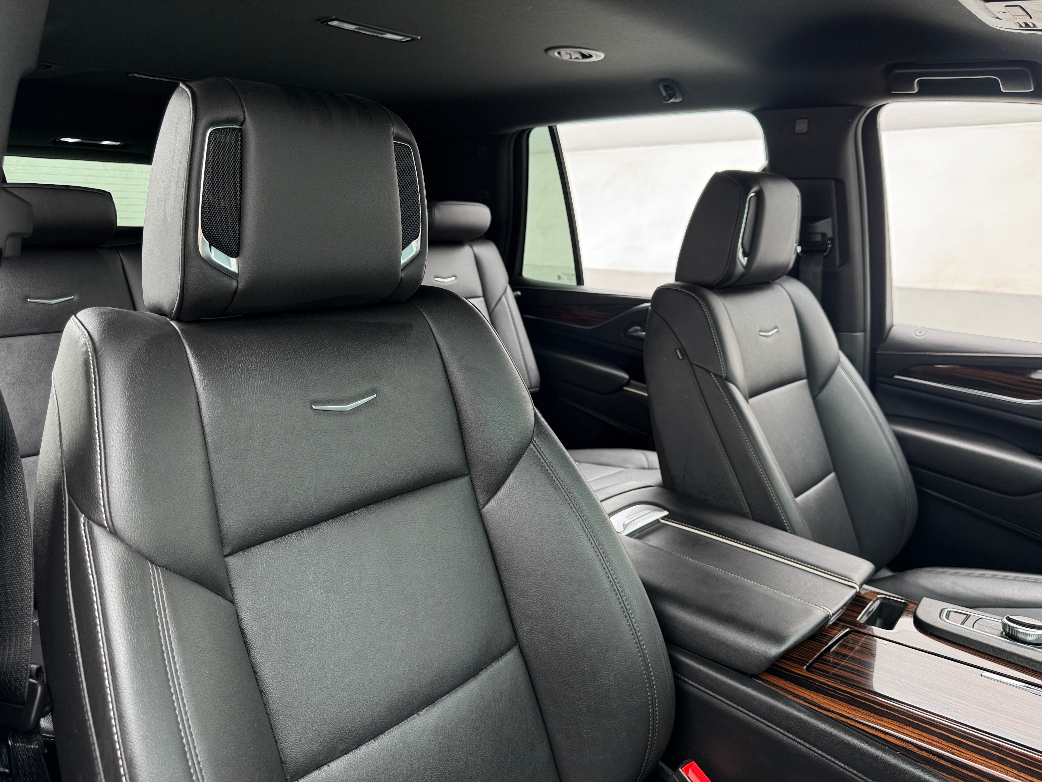 cadillac escalade 2022 1GYS4AKLXNR105863 image cadillac escalade 2022 1GYS4AKLXNR105863 image