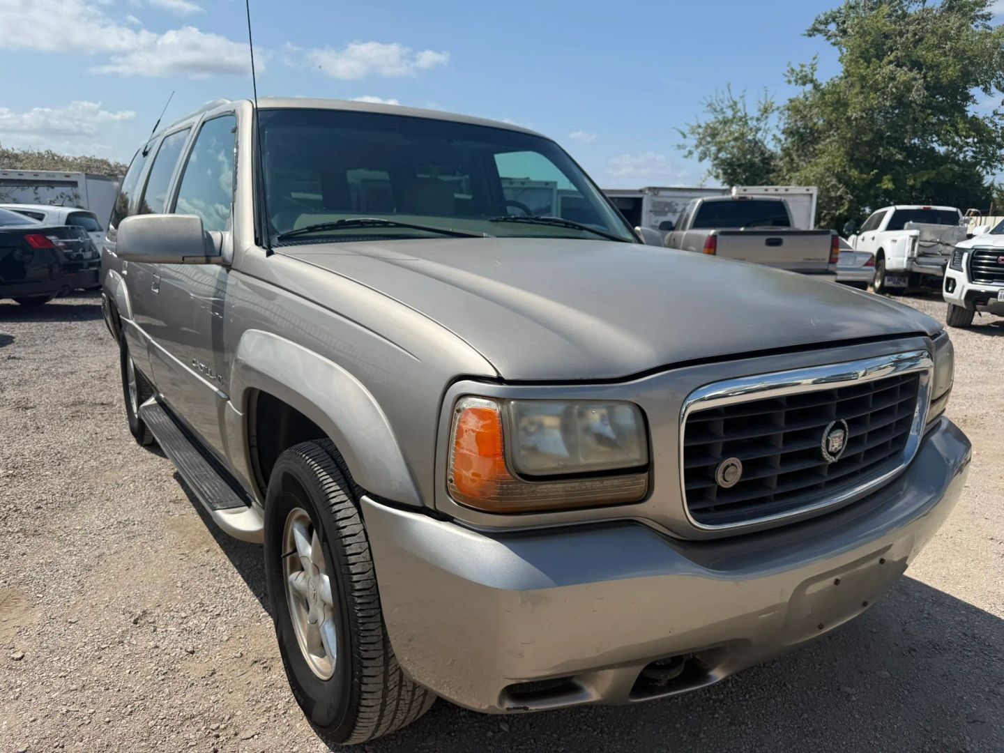 cadillac escalade 1999 1GYEK13R6XR418160 image cadillac escalade 1999 1GYEK13R6XR418160 image