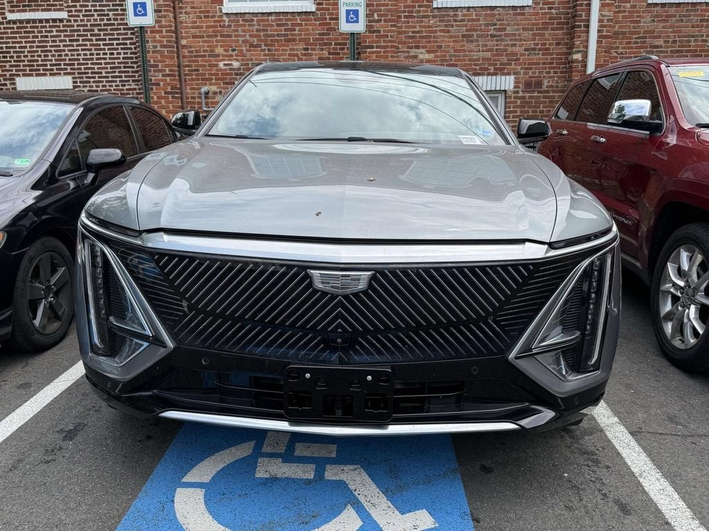 cadillac lyriq 2024 1GYKPMRL0RZ129903 image cadillac lyriq 2024 1GYKPMRL0RZ129903 image