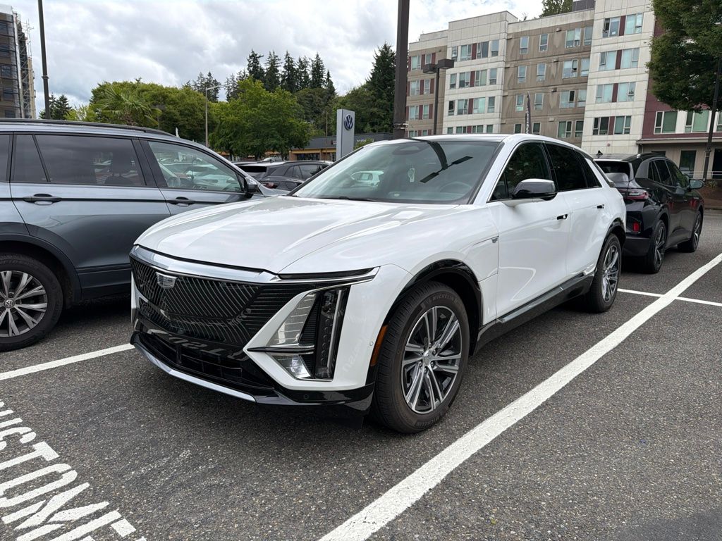cadillac lyriq 2024 1GYKPSRL1RZ132040 image cadillac lyriq 2024 1GYKPSRL1RZ132040 image