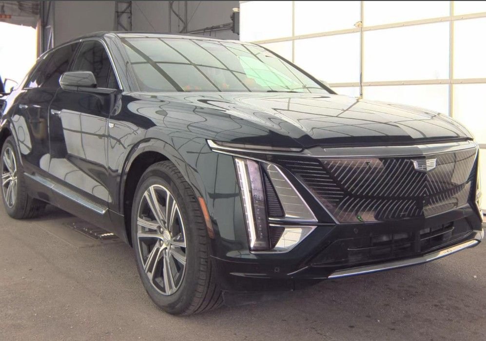 cadillac lyriq 2024 1GYKPPRL2RZ115759 image cadillac lyriq 2024 1GYKPPRL2RZ115759 image