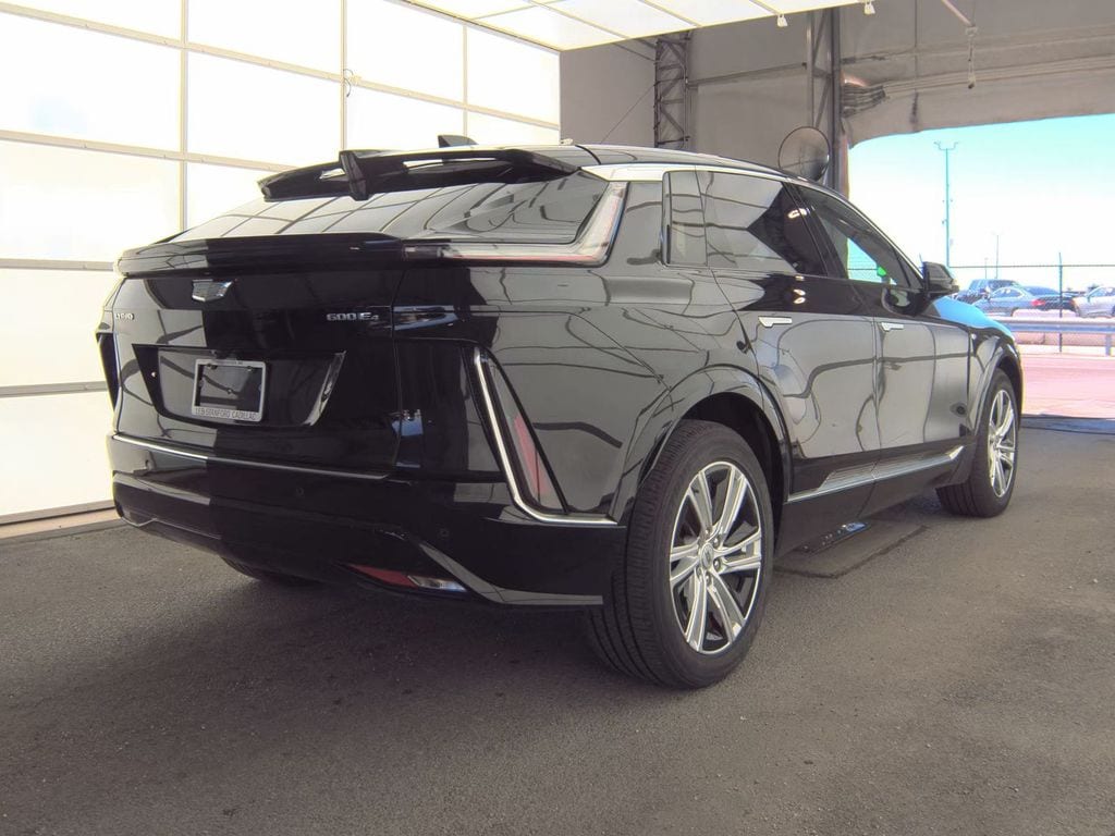 cadillac lyriq 2024 1GYKPMRL4RZ130231 image cadillac lyriq 2024 1GYKPMRL4RZ130231 image