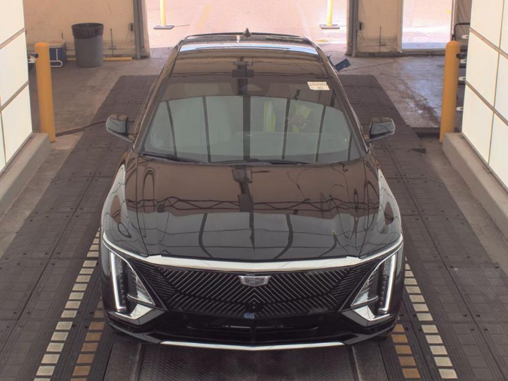 cadillac lyriq 2025 1GYKPNRK2SZ305028 image cadillac lyriq 2025 1GYKPNRK2SZ305028 image