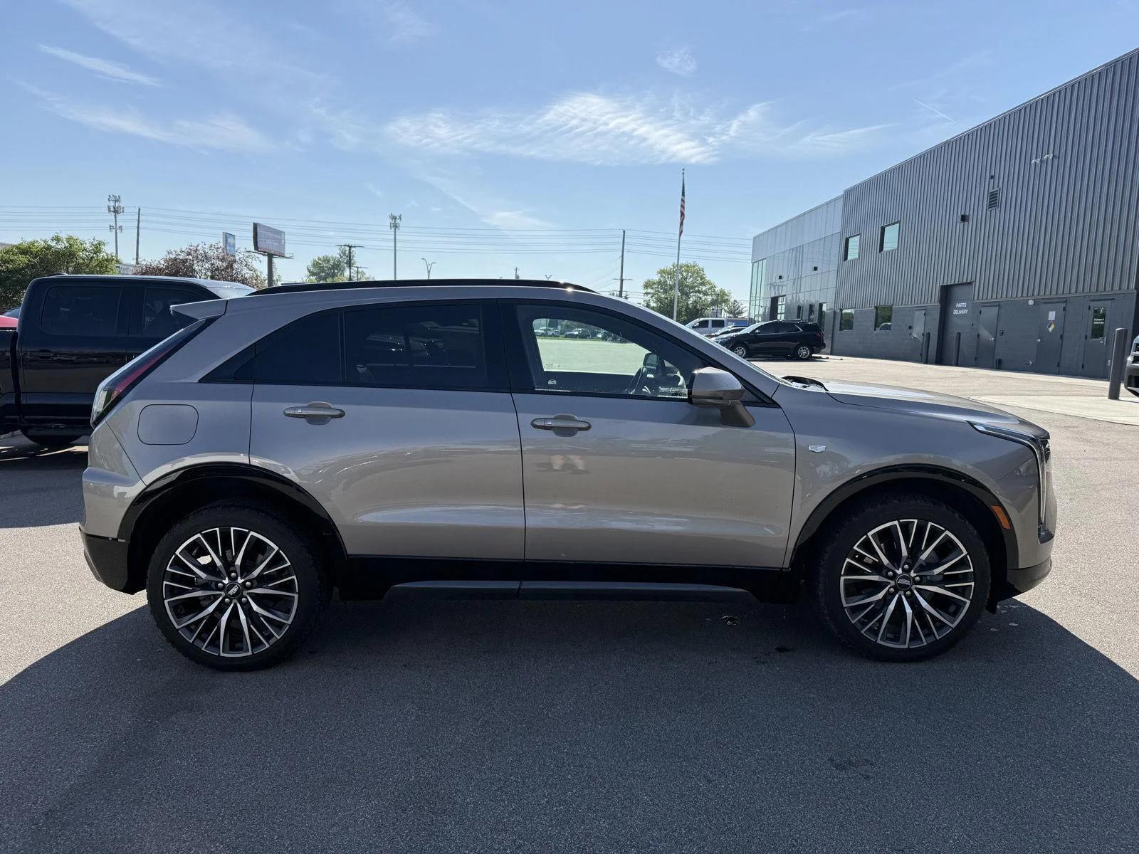 cadillac xt4 2024 1GYFZFR45RF194733 image cadillac xt4 2024 1GYFZFR45RF194733 image