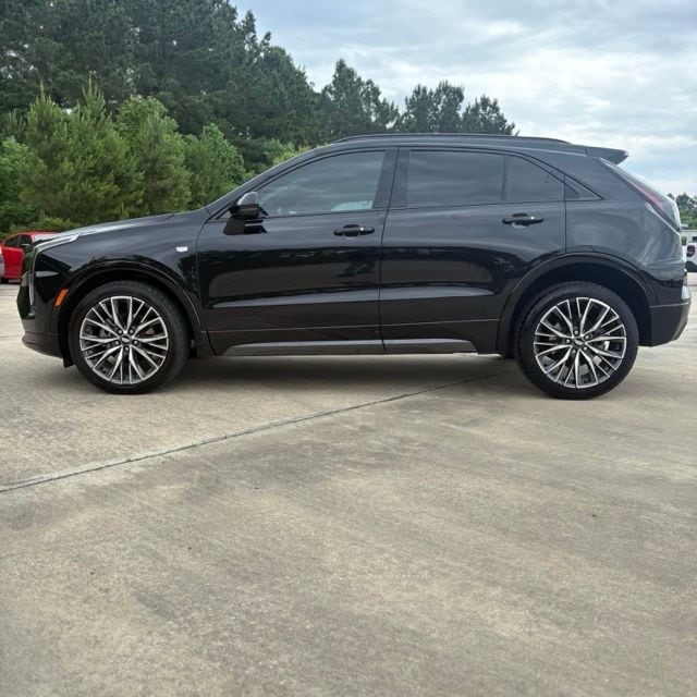 cadillac xt4 2024 1GYFZER44RF121587 image cadillac xt4 2024 1GYFZER44RF121587 image