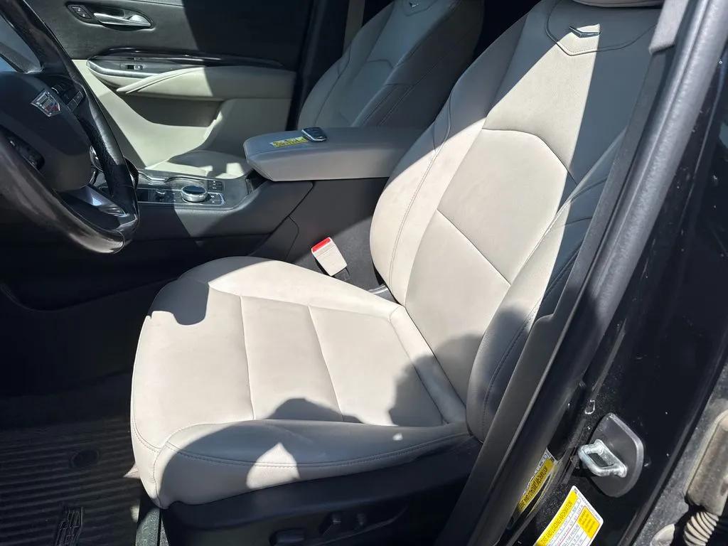 cadillac xt4 2020 1GYAZAR41LF013860 image cadillac xt4 2020 1GYAZAR41LF013860 image