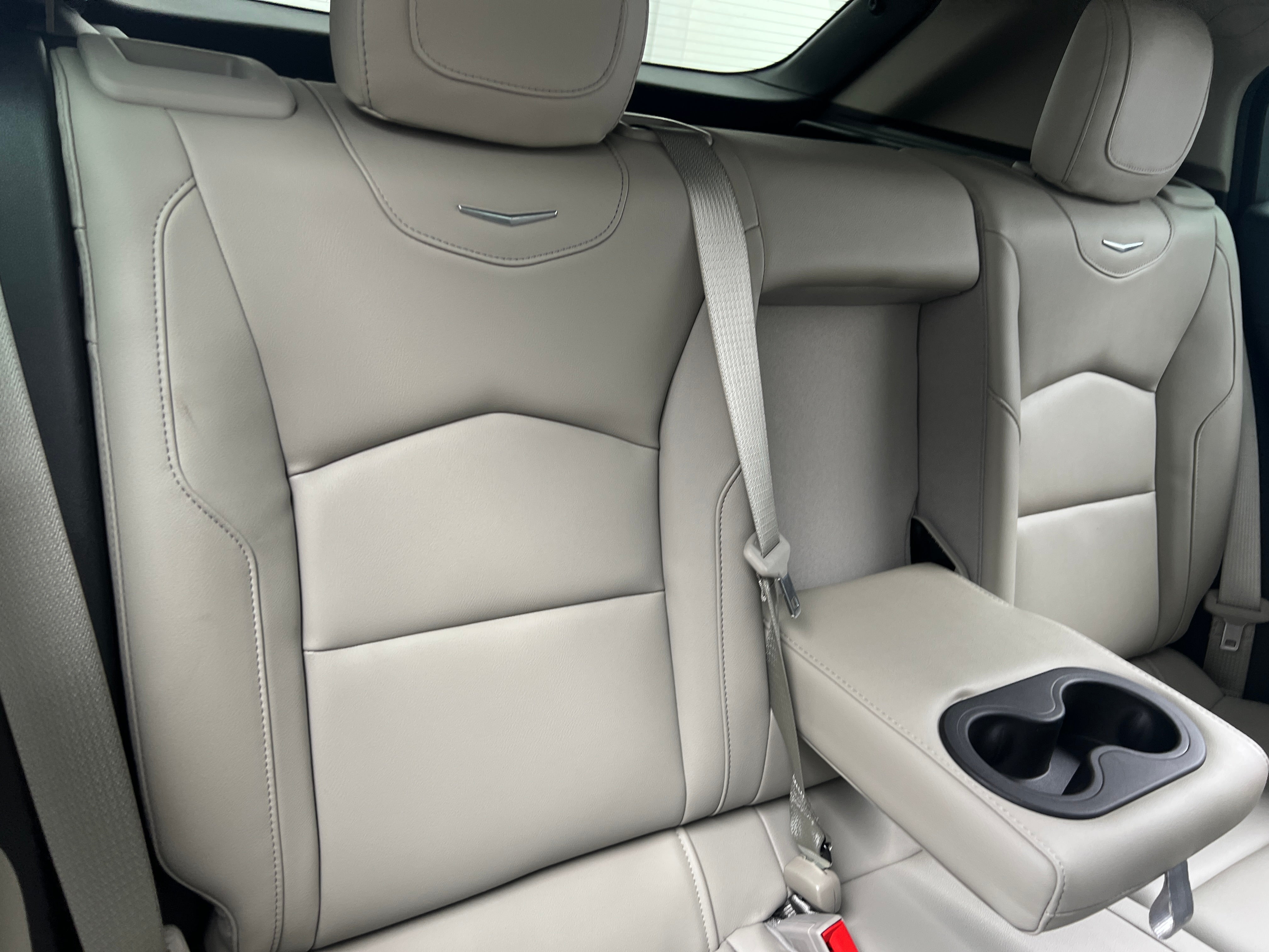 cadillac xt4 2020 1GYAZAR47LF146056 image cadillac xt4 2020 1GYAZAR47LF146056 image