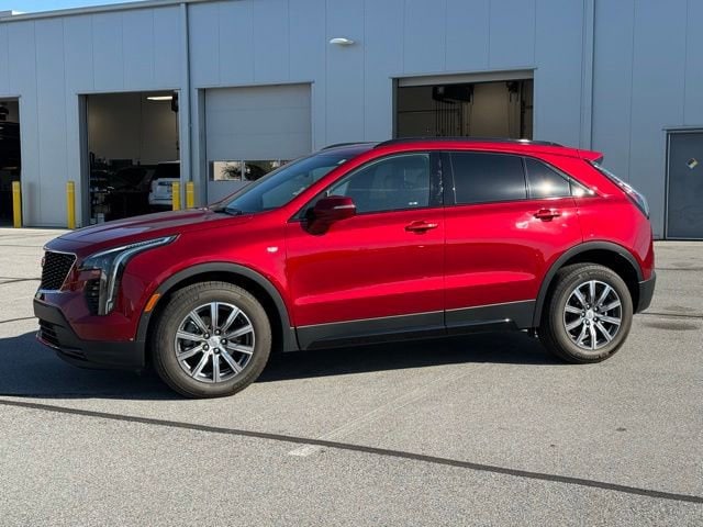 cadillac xt4 2022 1GYFZFR49NF104297 image cadillac xt4 2022 1GYFZFR49NF104297 image