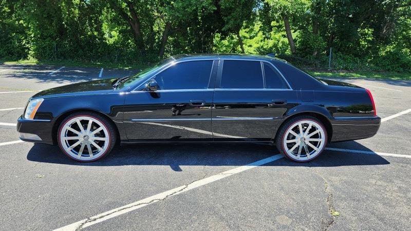 cadillac dts 2011 1G6KH5E65BU126767 image cadillac dts 2011 1G6KH5E65BU126767 image