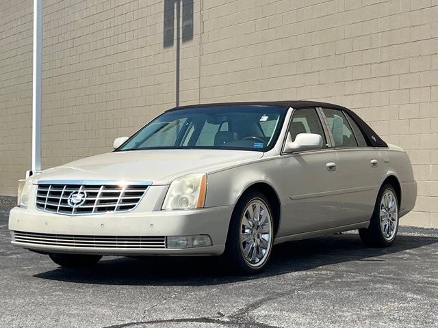 cadillac dts 2010 1G6KD5EY2AU135597 image cadillac dts 2010 1G6KD5EY2AU135597 image