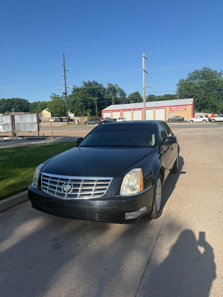 cadillac dts 2010 1G6KD5EY9AU137640 image cadillac dts 2010 1G6KD5EY9AU137640 image