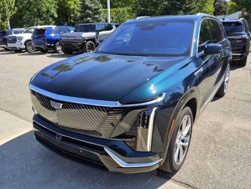 cadillac vistiq 2026 1GYC3KML5TZ712695 image