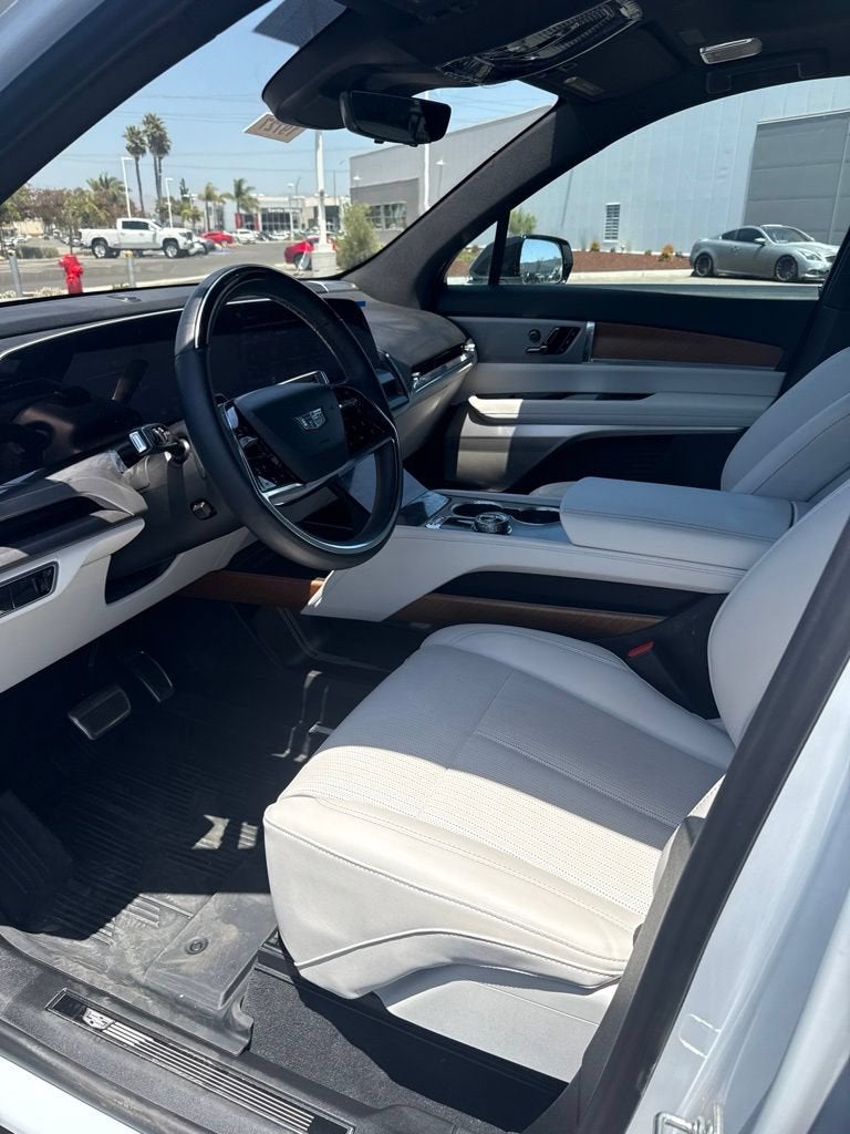 cadillac vistiq 2026 1GYC3NML5TZ714481 image cadillac vistiq 2026 1GYC3NML5TZ714481 image