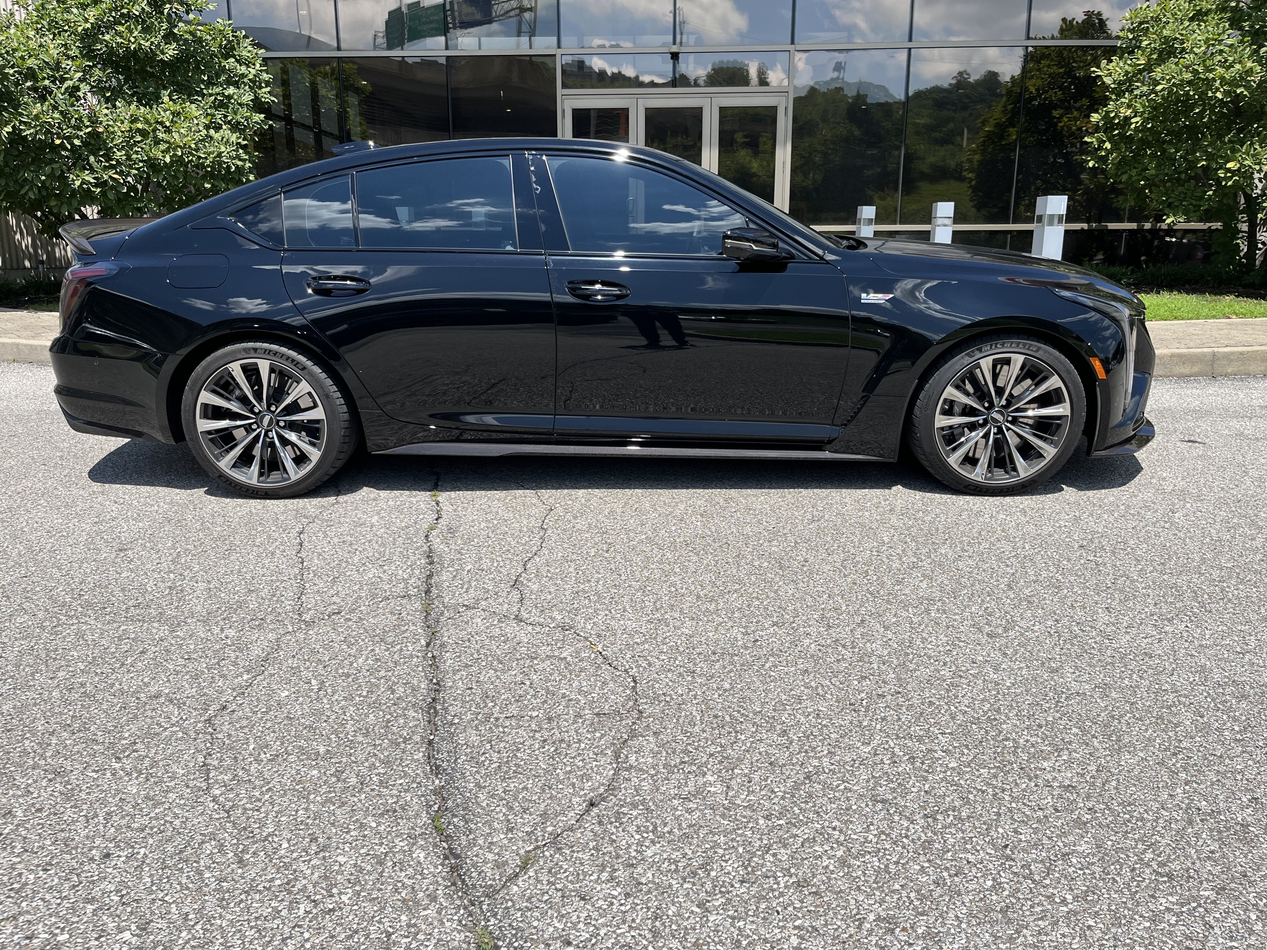 cadillac ct5 2026 1G6D35R61T0810547 image cadillac ct5 2026 1G6D35R61T0810547 image