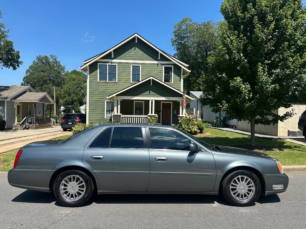 cadillac deville 2004 1G6KE54Y84U256119 image cadillac deville 2004 1G6KE54Y84U256119 image