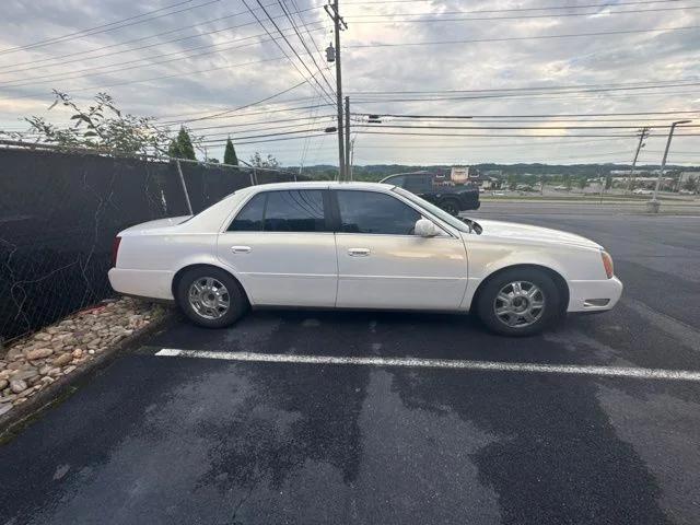 cadillac deville 2004 1G6KD54Y94U152340 image cadillac deville 2004 1G6KD54Y94U152340 image