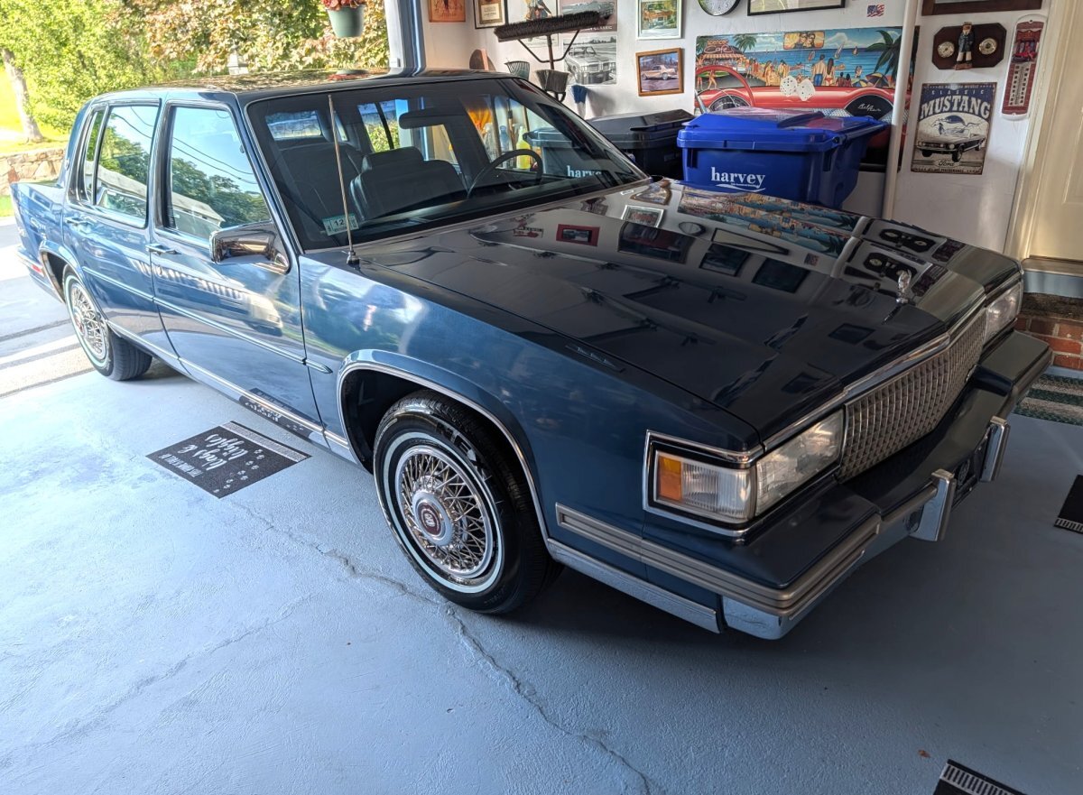 cadillac deville 1988 1G6CD515XJ4325390 image cadillac deville 1988 1G6CD515XJ4325390 image