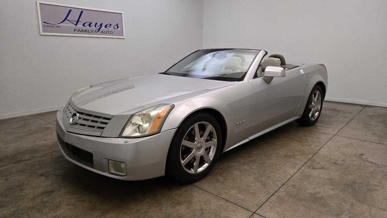cadillac xlr 2004 1G6YV34A545601747 image cadillac xlr 2004 1G6YV34A545601747 image