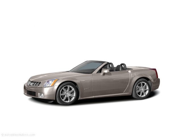 cadillac xlr 2004 1G6YV34AX45601601 image cadillac xlr 2004 1G6YV34AX45601601 image