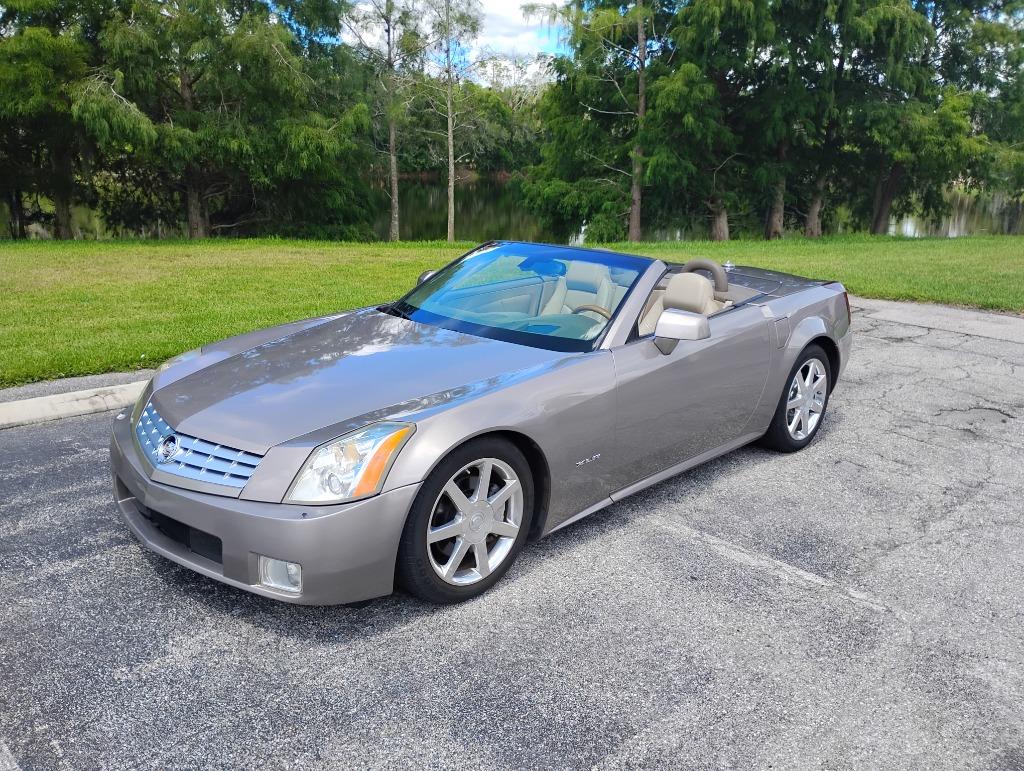 cadillac xlr 2005 1G6YV34A755601556 image cadillac xlr 2005 1G6YV34A755601556 image