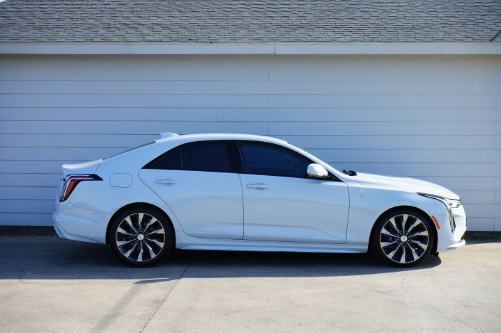 cadillac ct4 2021 1G6D45RK6M0134012 image cadillac ct4 2021 1G6D45RK6M0134012 image