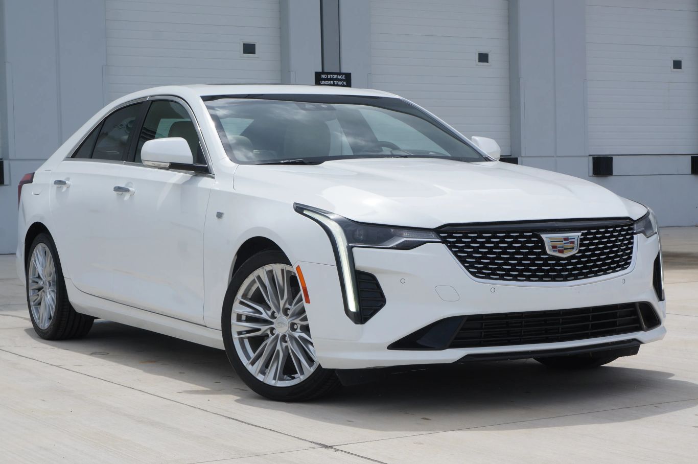 cadillac ct4 2022 1G6DB5RK2N0125928 image cadillac ct4 2022 1G6DB5RK2N0125928 image