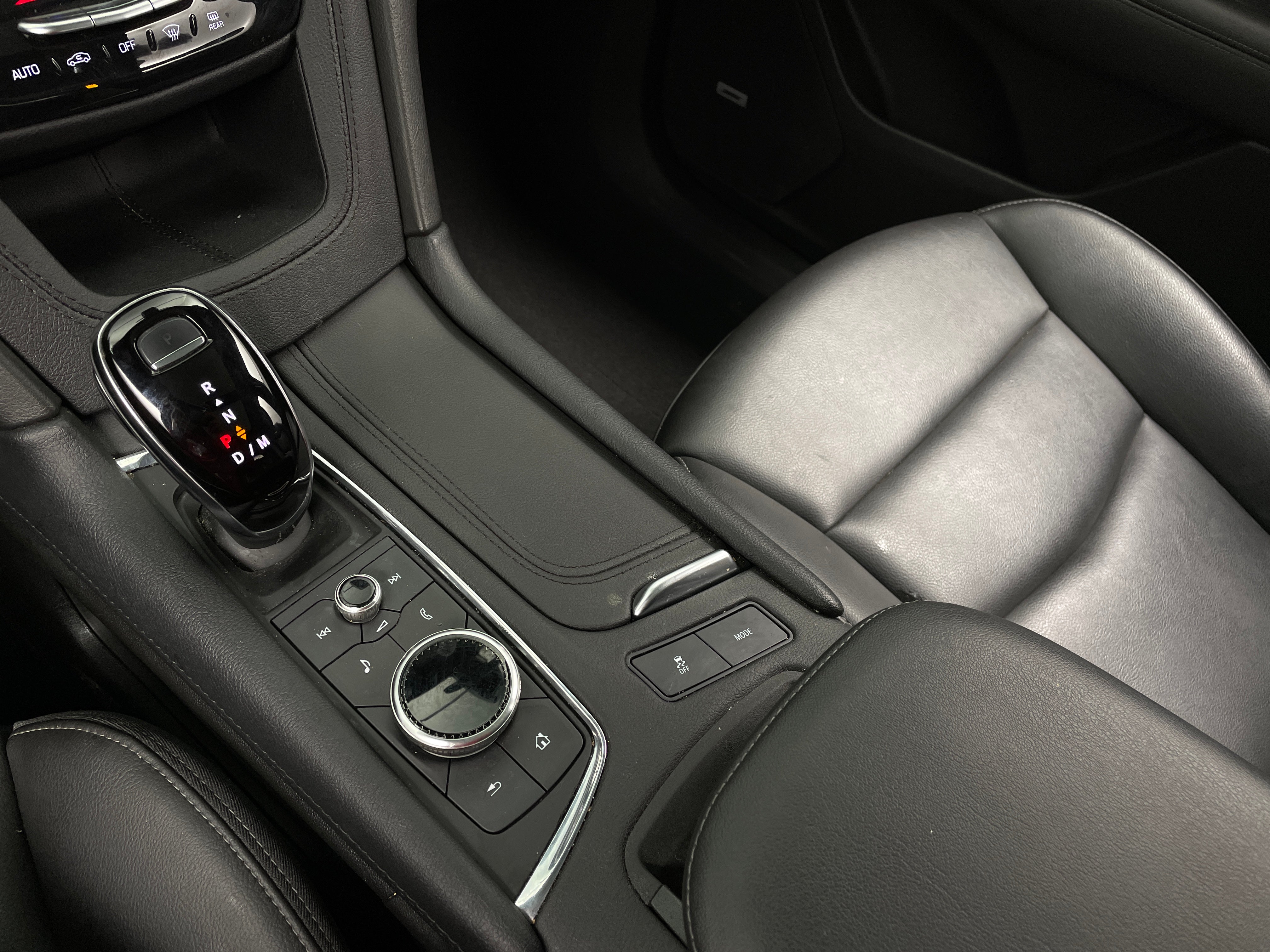 cadillac xt6 2024 1GYKPBR44RZ758898 image cadillac xt6 2024 1GYKPBR44RZ758898 image